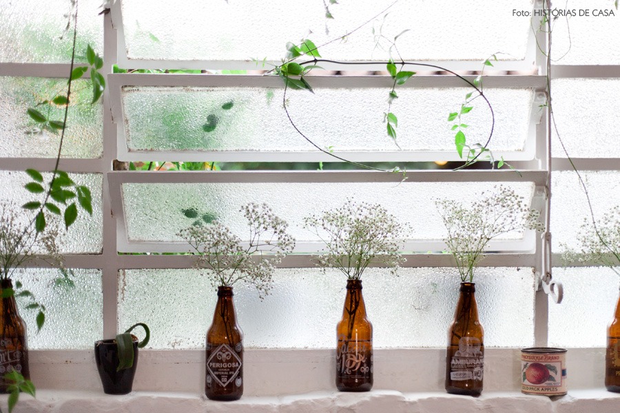 09-decoracao-janela-garrafa-flores-plantas
