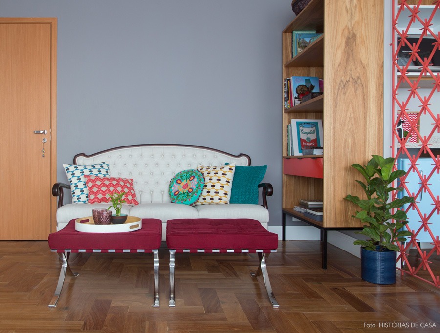 12-decoracao-sofa-vintage-almofada-colorida
