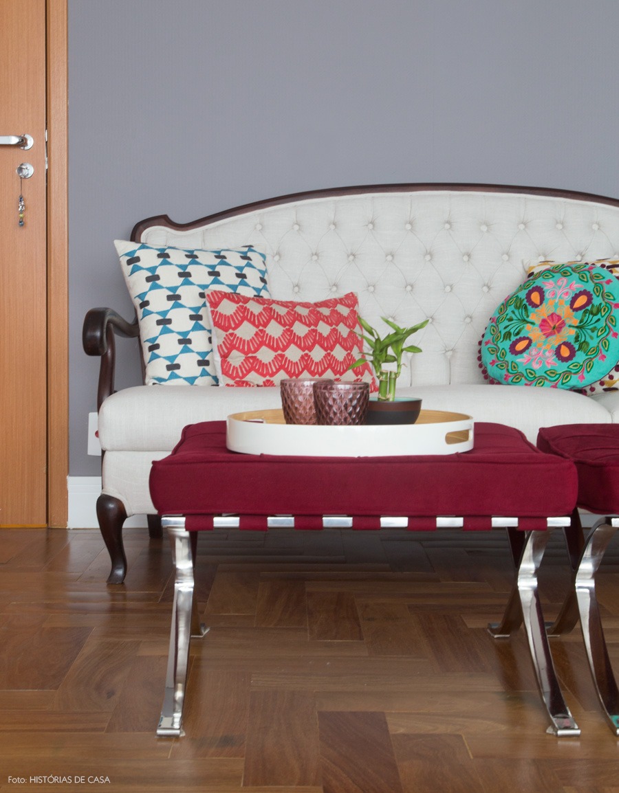 13-decoracao-sofa-vintage-almofada-colorida