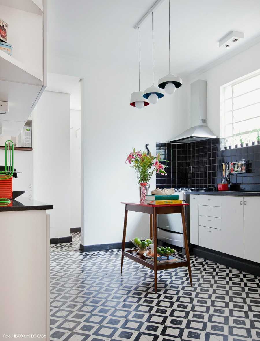 18-decoracao-cozinha-vintage-preto-branco