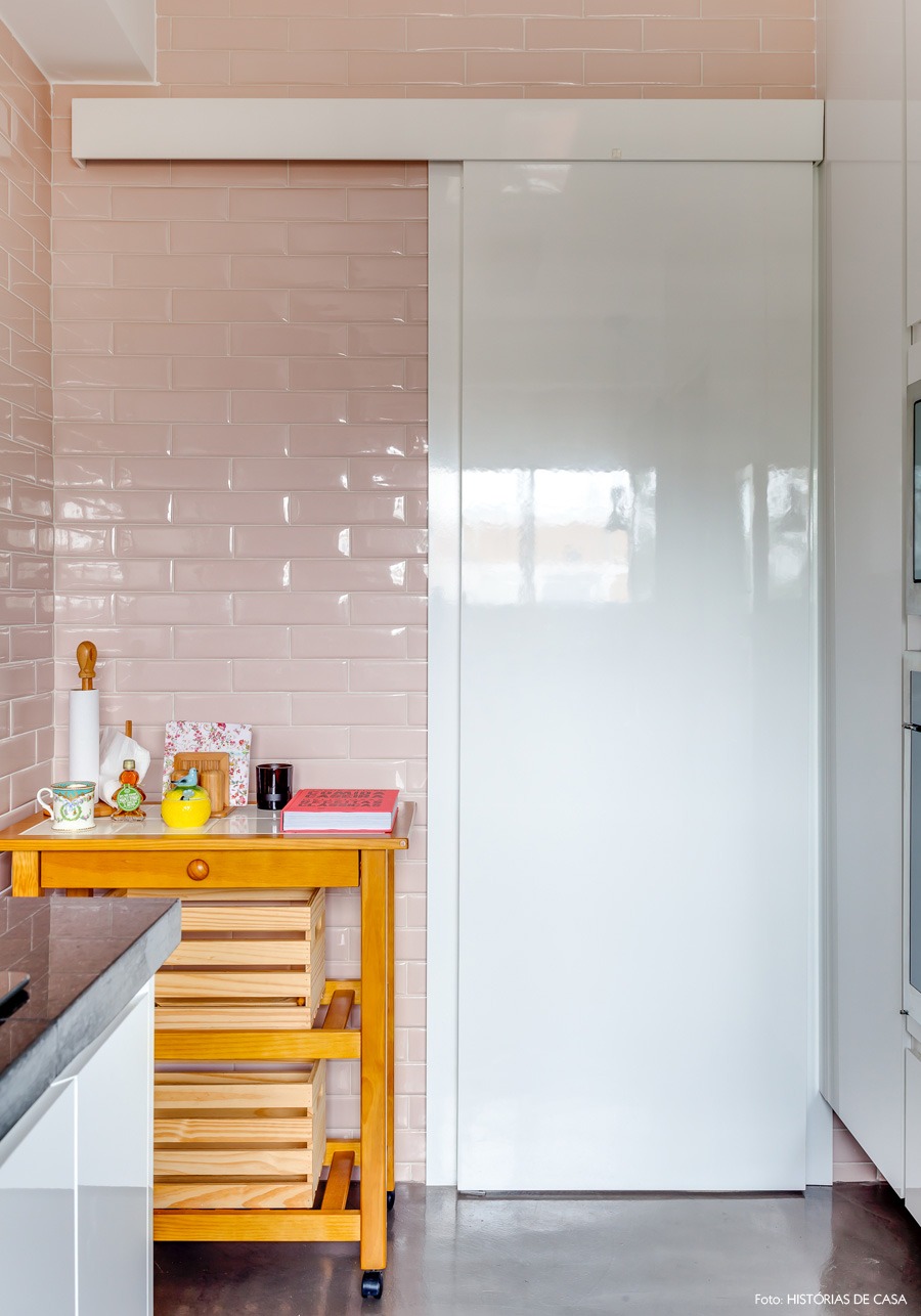 27-decoracao-cozinha-rosa-azulejo-metro