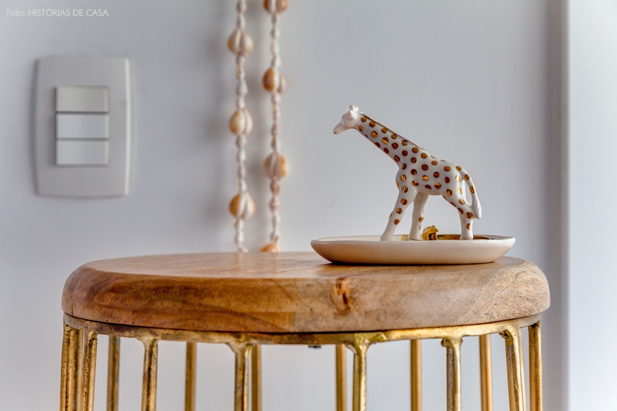 32-decoracao-quarto-detalhe-girafa-dourado