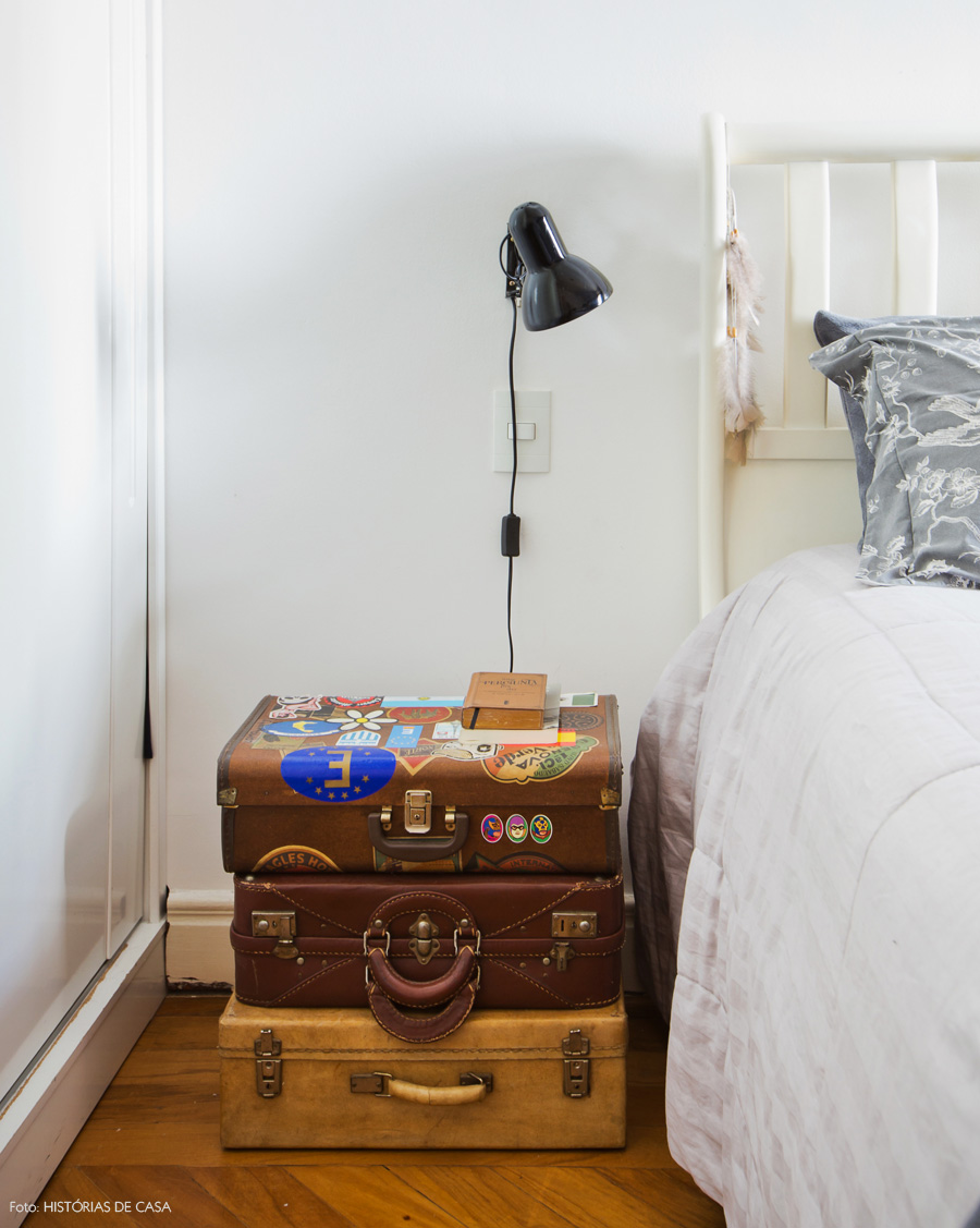 38-decoracao-quarto-cama-malas-antigas-como-criado-mudo