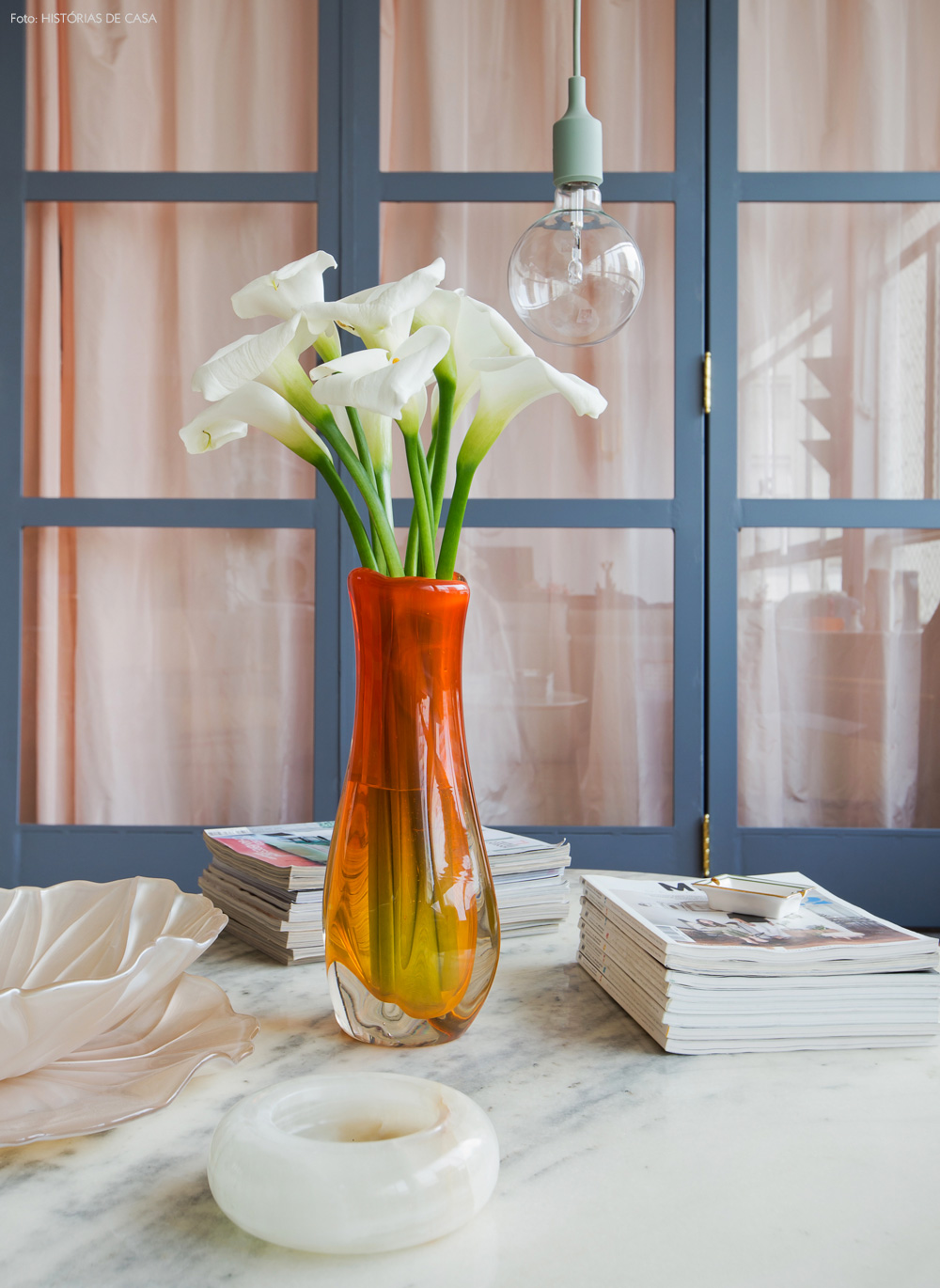 12-decoracao-sala-estar-mesa-centro-detalhes-vaso-vintage