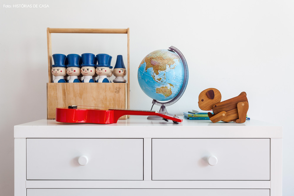 28-decoracao-quarto-crianca-comoda-brinquedos-madeira
