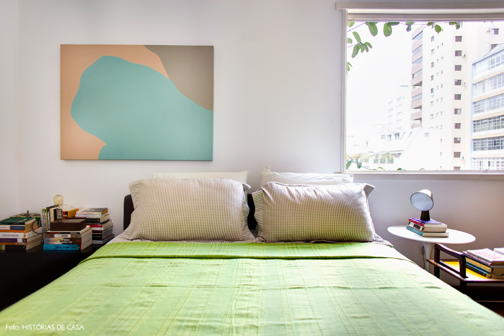 31-decoracao-quarto-colorido-roupa-cama-verde-vintage