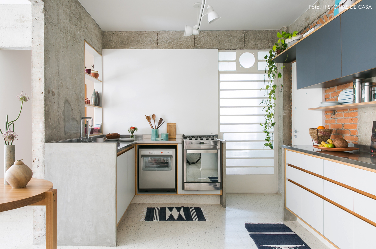 23-decoracao-apartamento-cozinha-integrada-texturas-rusticas-concreto