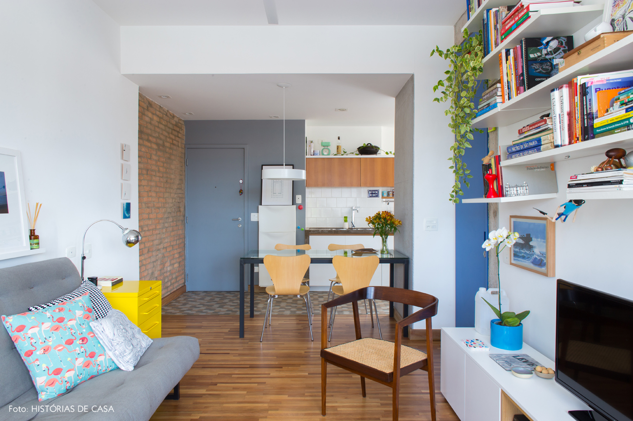 15-decoracao-apartamento-pequeno-cozinha-aberta-parede-cinza