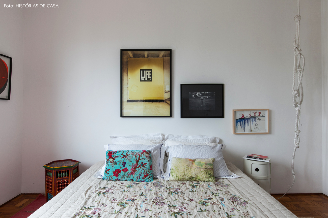 31-decoracao-apartamento-quarto-parede-quadros-branco
