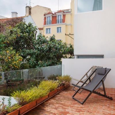 Apartamento em Lisboa com terraço e cozinha integrada