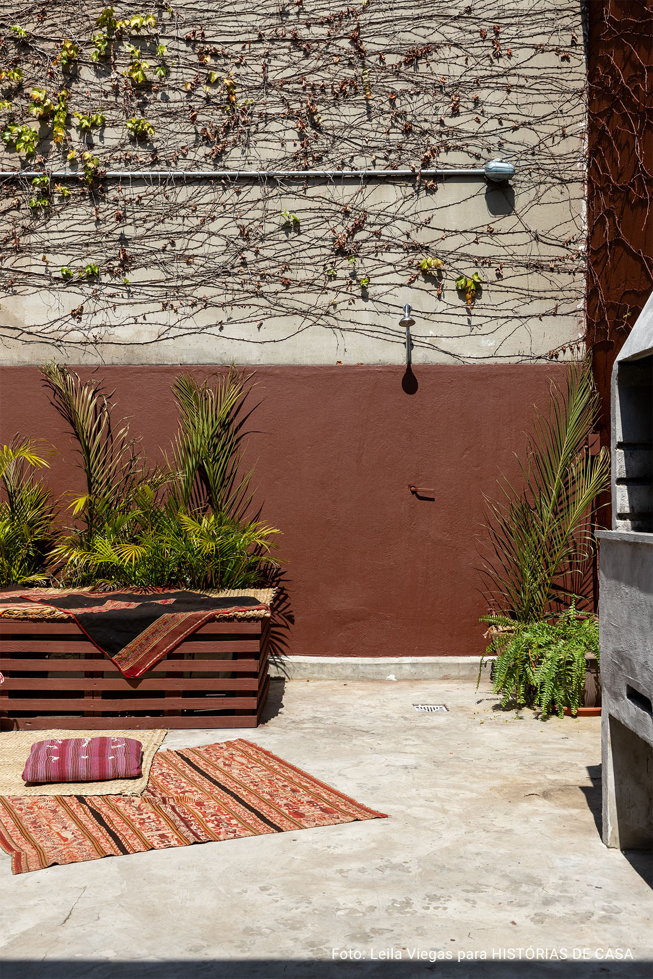 Antes e Depois: casa de vila ganhou novas cores da Suvinil na cozinha e na fachada.